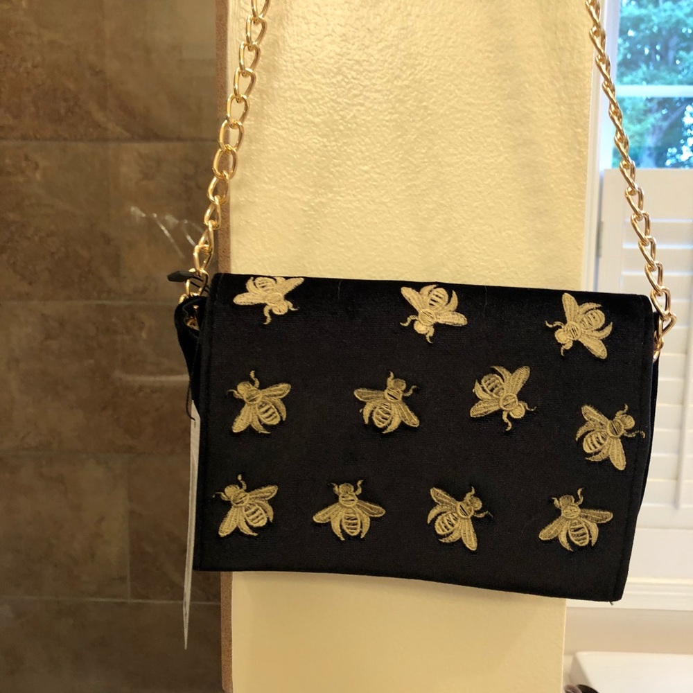 Boohoo black bee purse